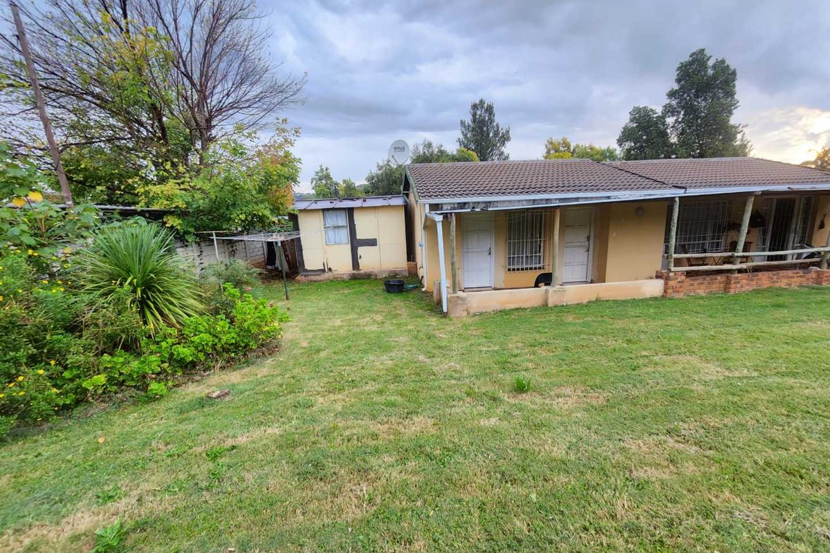 FIXER UPPER - Photo 4
