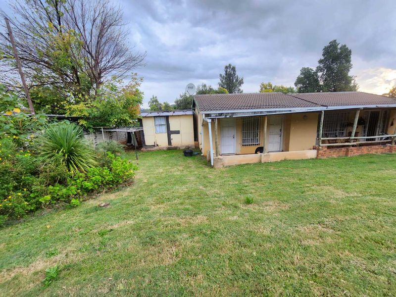 FIXER UPPER - Photo 9