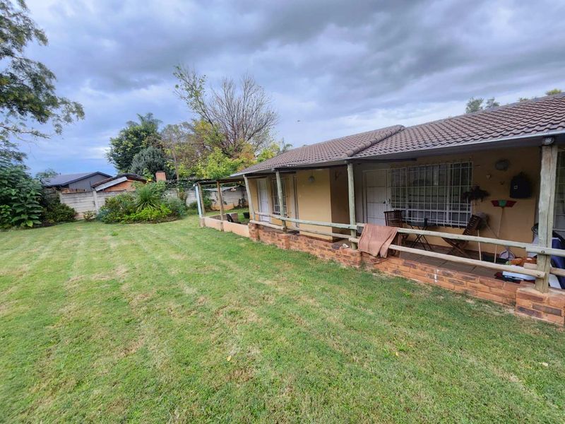 FIXER UPPER - Photo 8