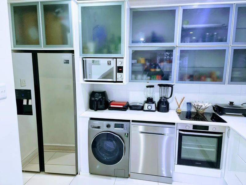 A LARGE LUXURIOUS 1 BEDROOM DUPLEX FOR SALE IN THE HEART OF SANDTON IN MICHELANGELO FOR R 3.200.000 - Photo 5