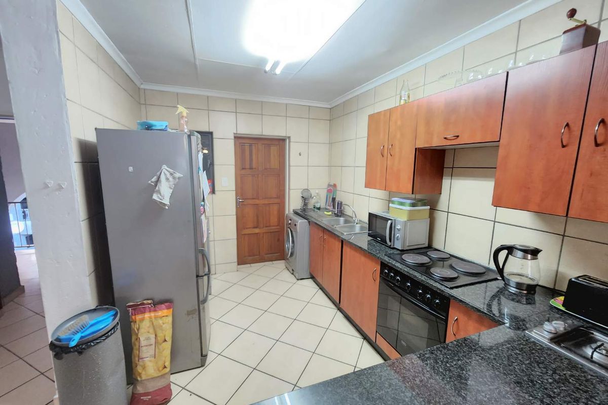 space space - Photo 3