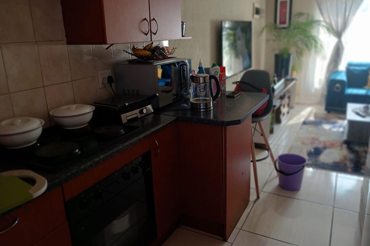 2 Bedroom Apartment in Clarina - Photo 5