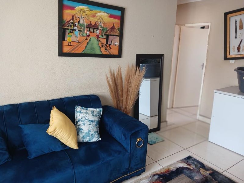 2 Bedroom Apartment in Clarina - Photo 10