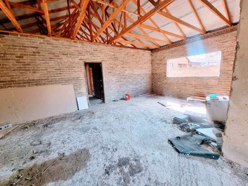 4 BEDROOMS HOUSE FOR SALE IN LIEFDE EN VREDE FOR R 1,420,000 - Photo 9