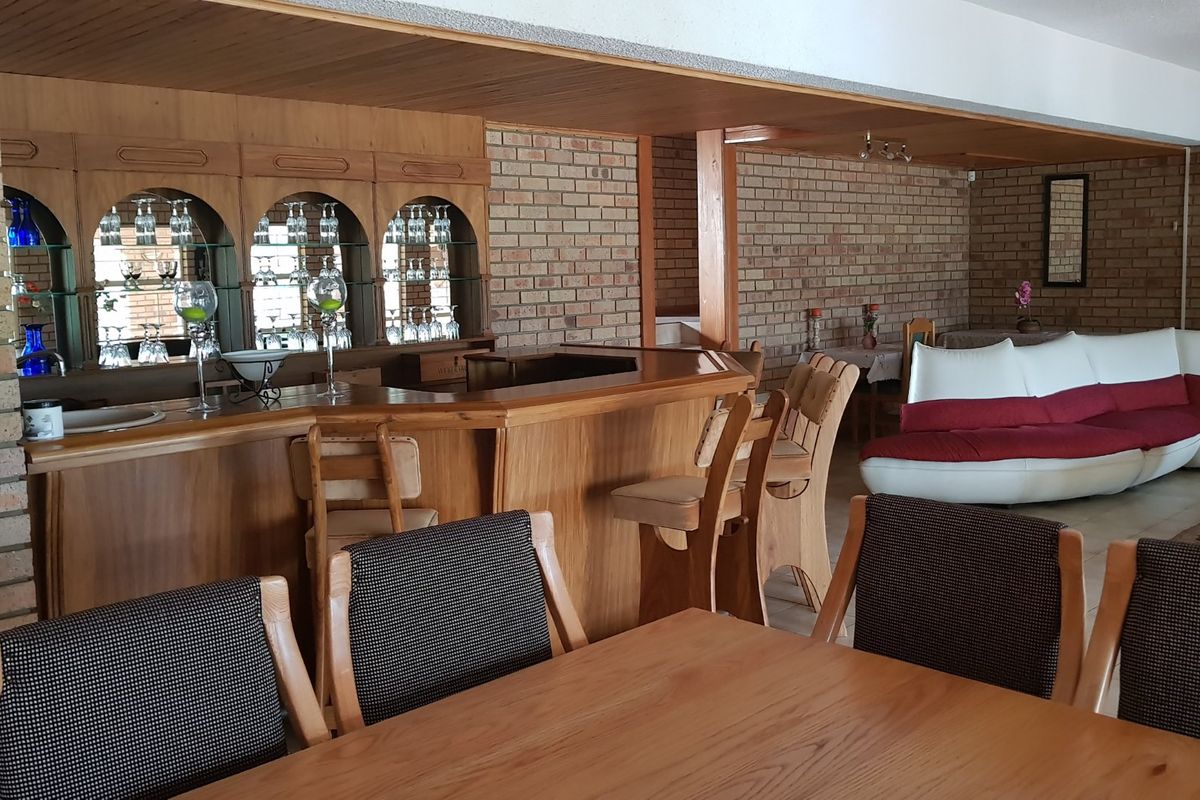 Pure luxury property on the River. - Photo 4