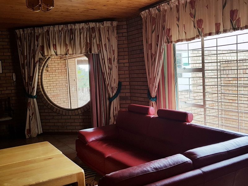 Pure luxury property on the River. - Photo 2