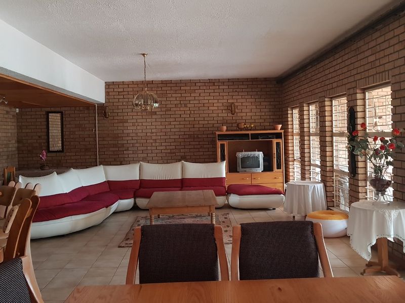 Pure luxury property on the River. - Photo 3