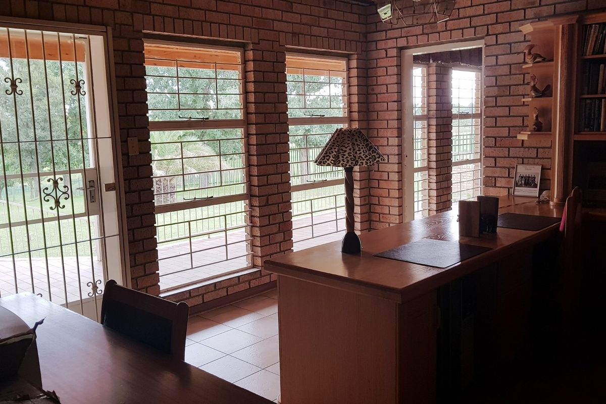 Pure luxury property on the River. - Photo 5