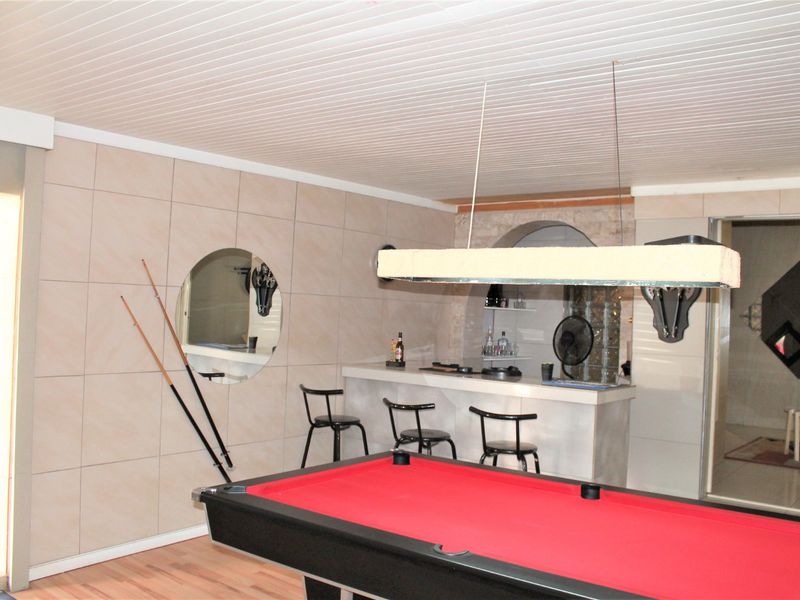 This lovely property has more than meets the eye!! - Photo 5