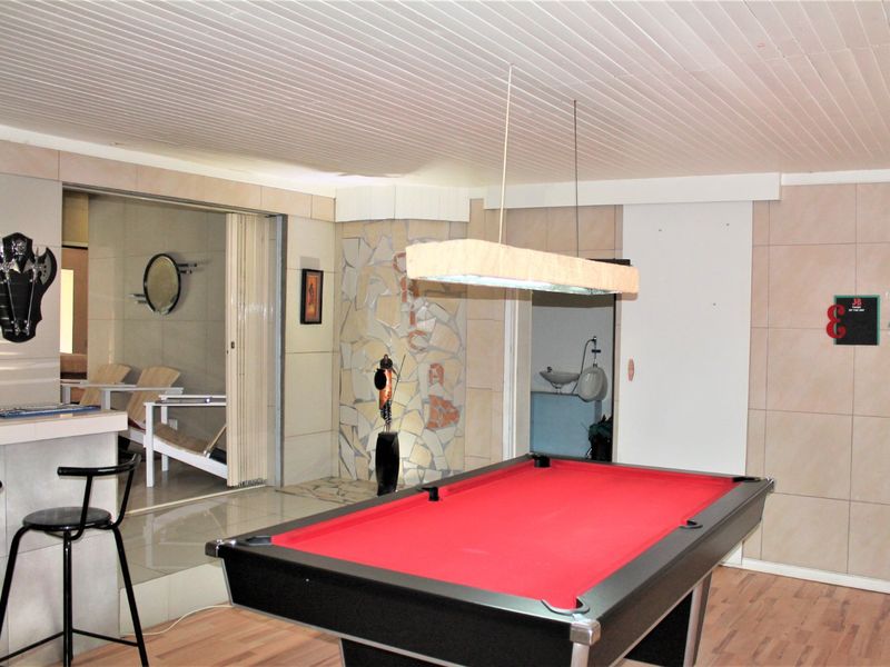 This lovely property has more than meets the eye!! - Photo 4