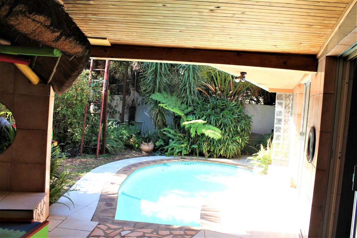 This lovely property has more than meets the eye!! - Photo 2