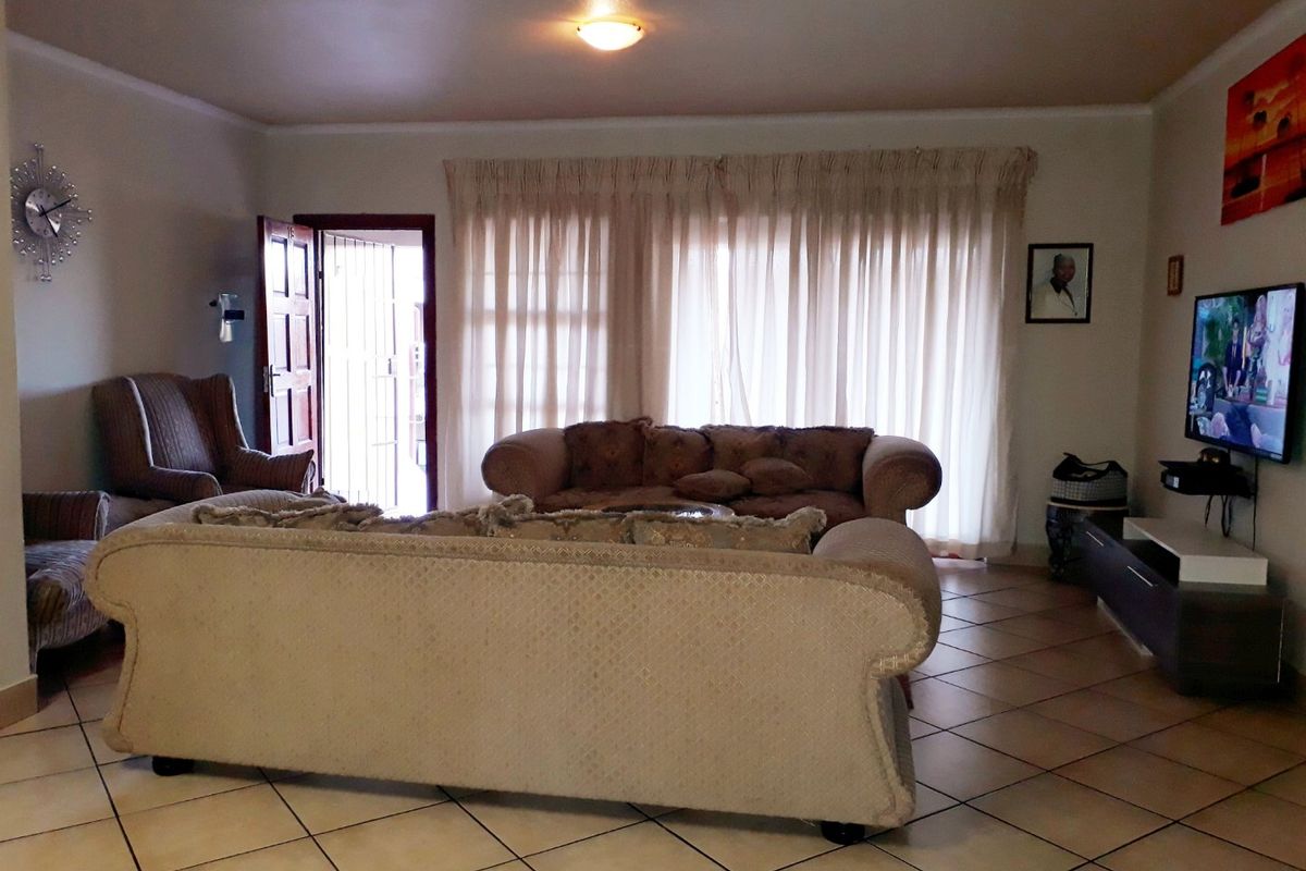 Modern townhouse in Vaalpark - Photo 5