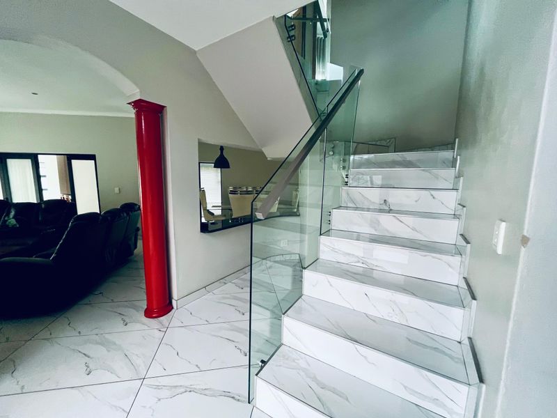 calling all the investors to came and see this property - Photo 6