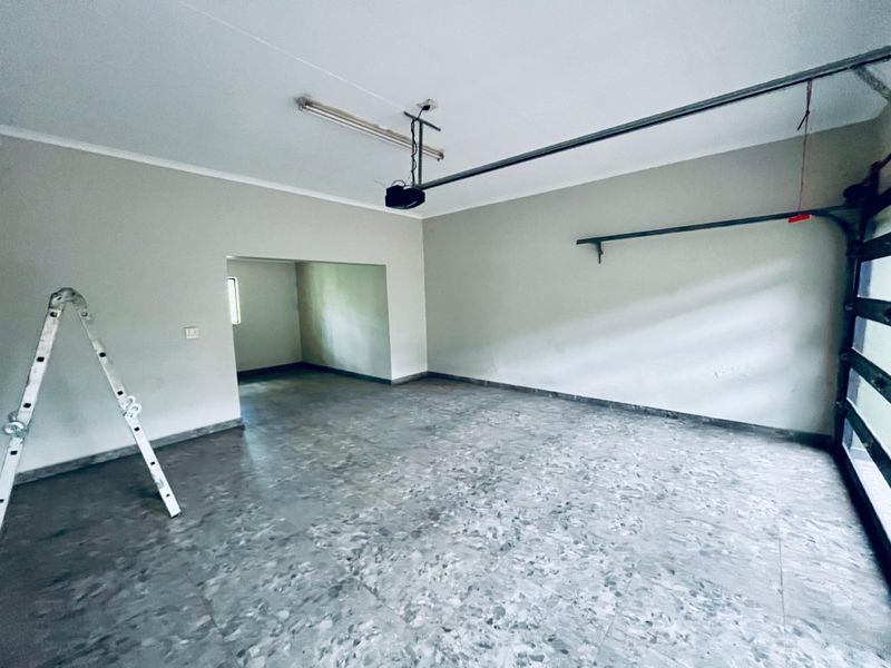 calling all the investors to came and see this property - Photo 8
