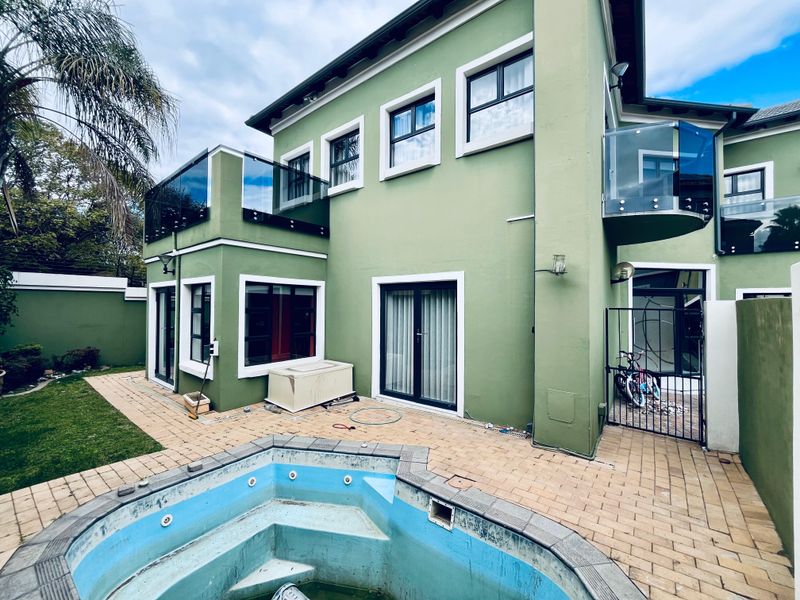 calling all the investors to came and see this property - Photo 4