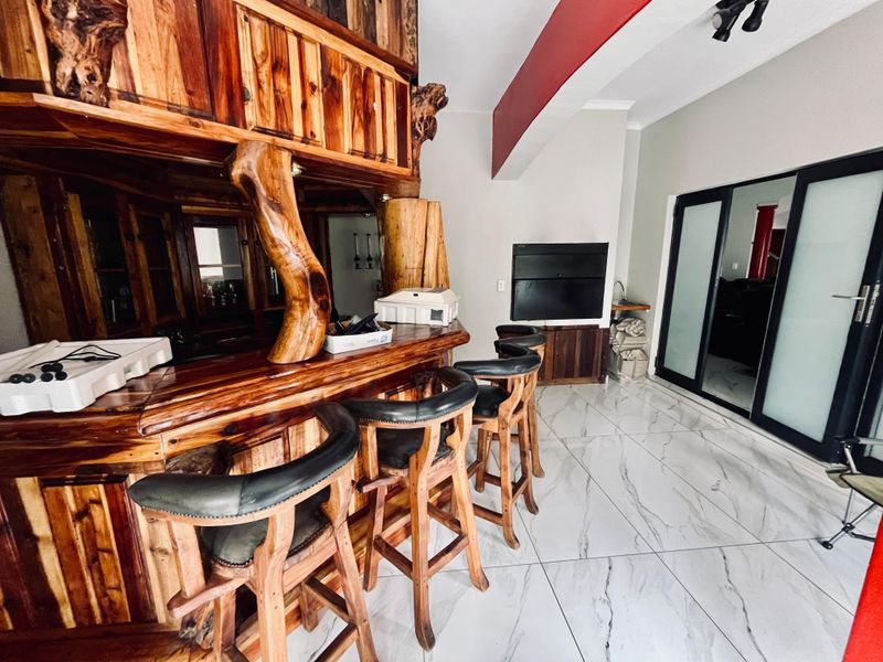 calling all the investors to came and see this property - Photo 5