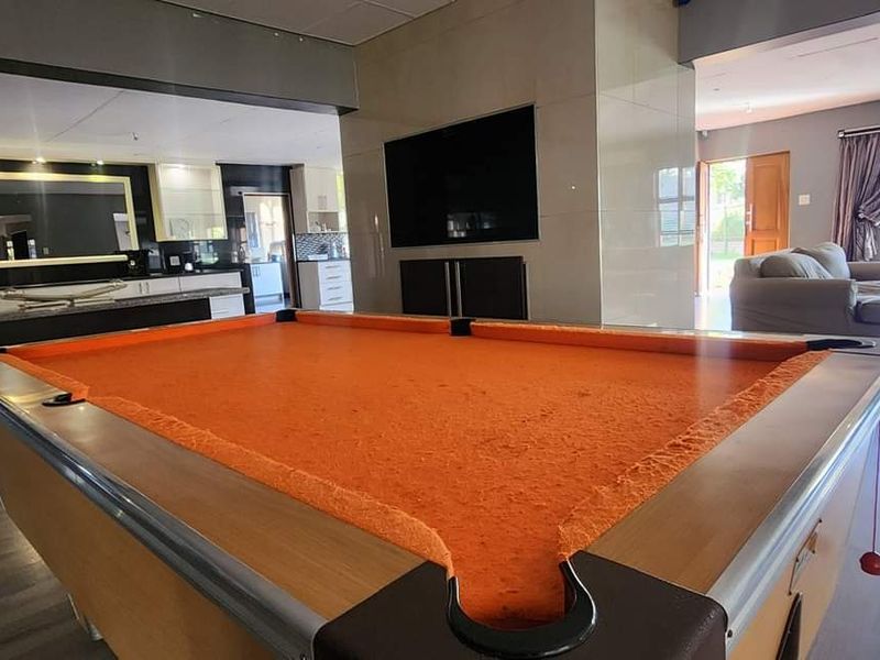 AMAZING PROPERTY FOR A BIG FAMILY!!! - Photo 3