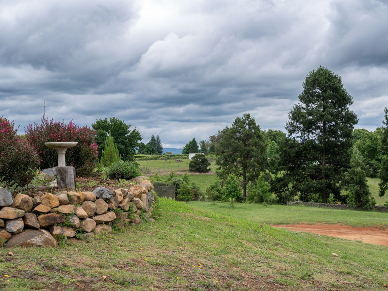 Where Country Calm Meets Contemporary Design: 822m2 Stand in Windspur Estate - Photo 5