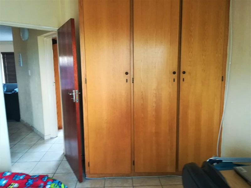 Flat for Sale - Photo 7