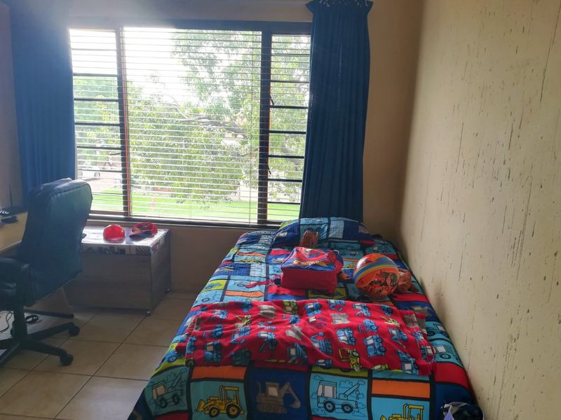 Flat for Sale - Photo 6