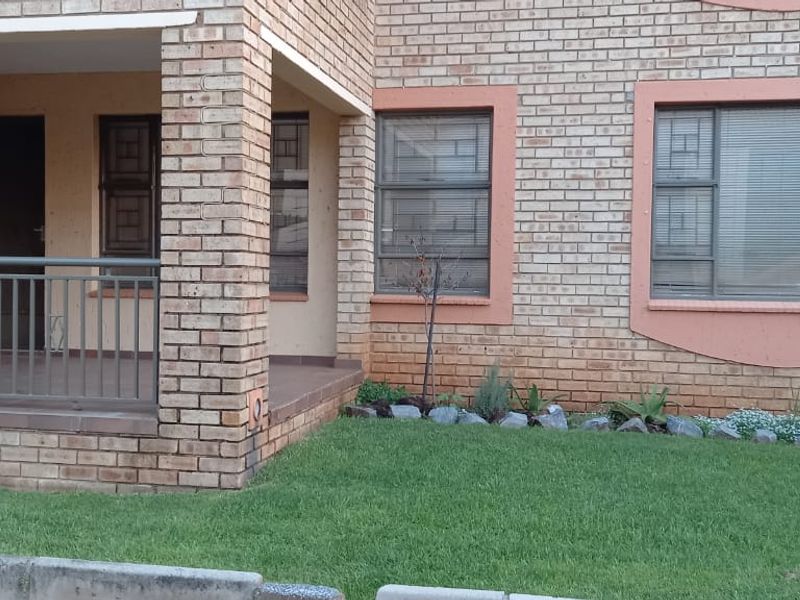 Modern townhouse in Vaalpark - Photo 10