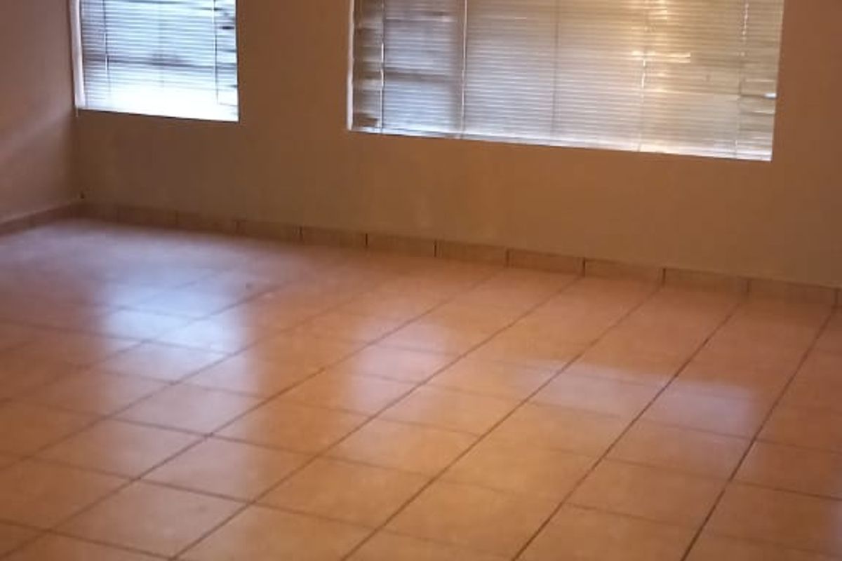 Modern townhouse in Vaalpark - Photo 3