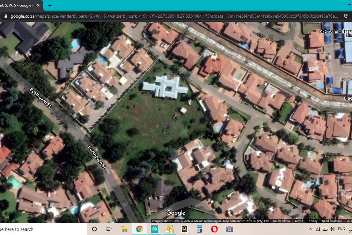 The perfect location for your new home! - Photo 4