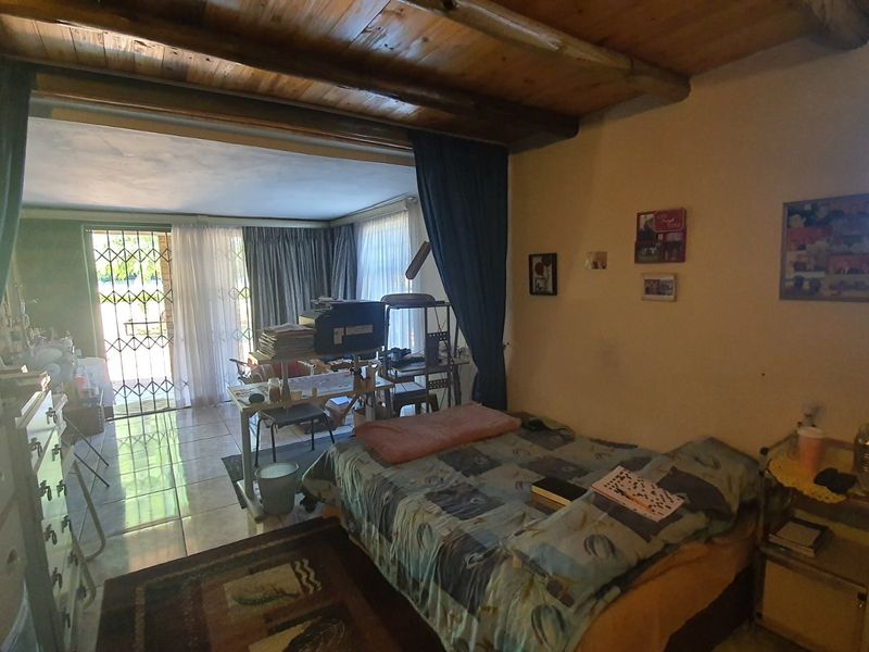 New to the market!! - Photo 8