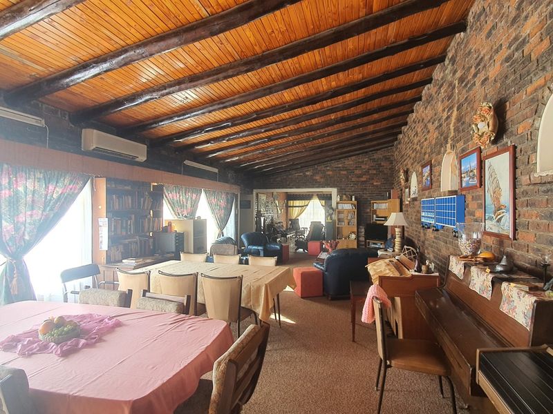 New to the market!! - Photo 4