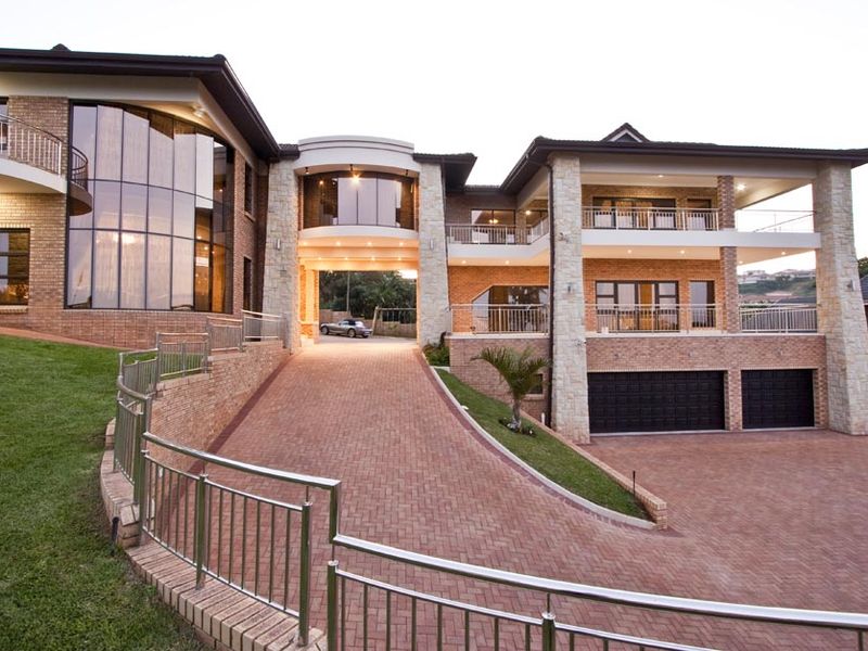 Luxurious Home in the heart of Ballito - Photo 4