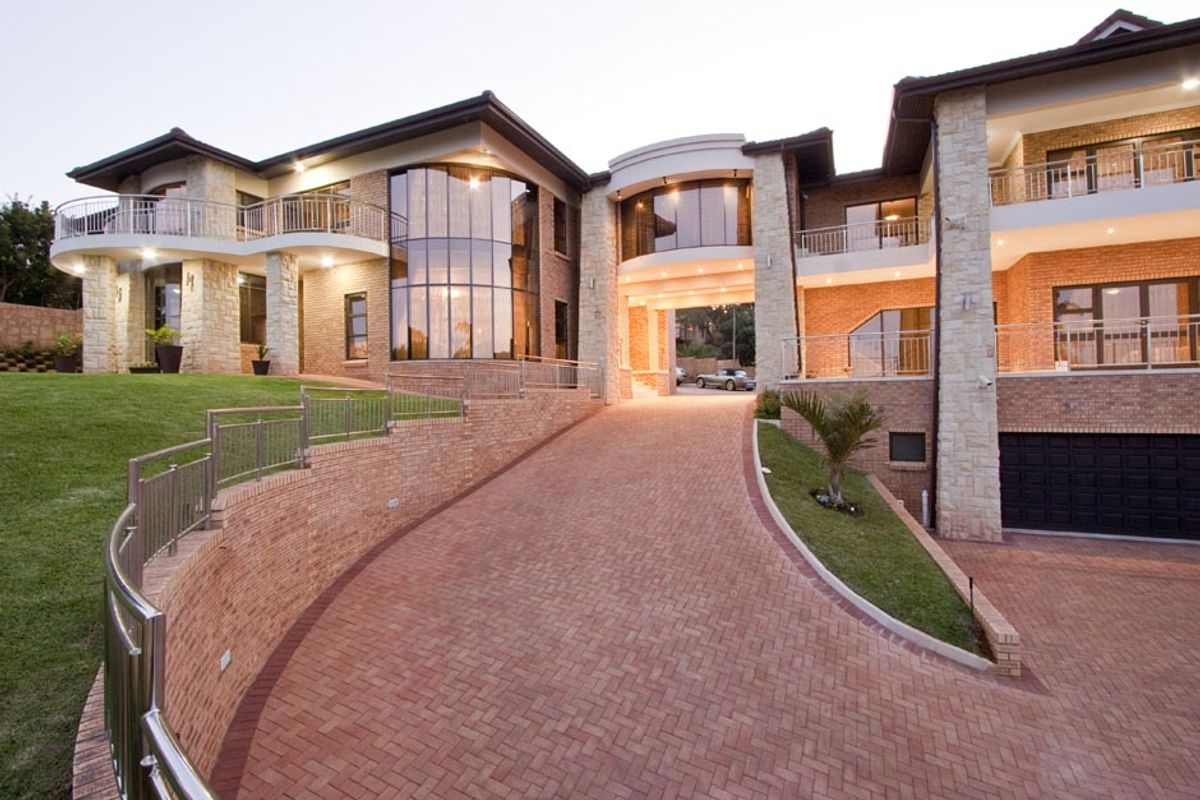 Luxurious Home in the heart of Ballito - Photo 5