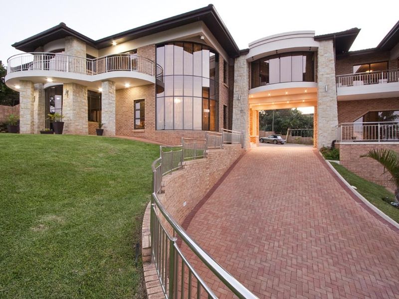 Luxurious Home in the heart of Ballito - Photo 3