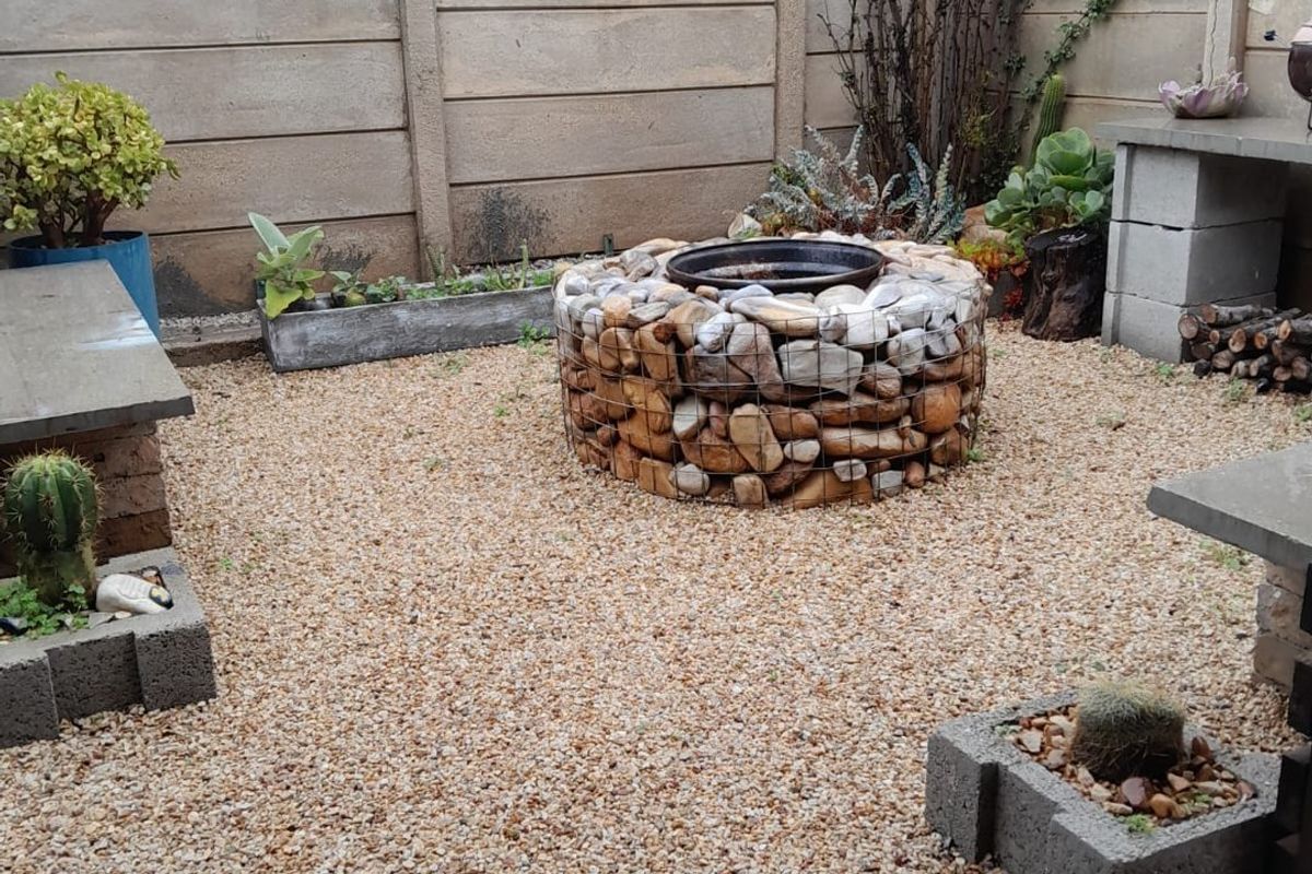 Ideal for two families or as an investment property! - Photo 2