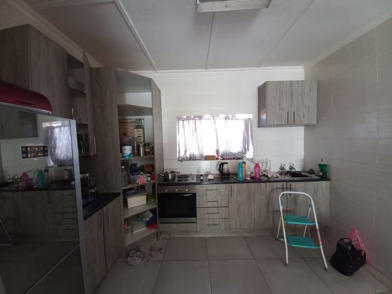 Newly renovated 3 bedroom home! - Photo 9