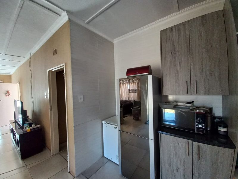 Newly renovated 3 bedroom home! - Photo 7