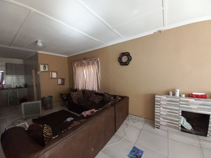 Newly renovated 3 bedroom home! - Photo 5