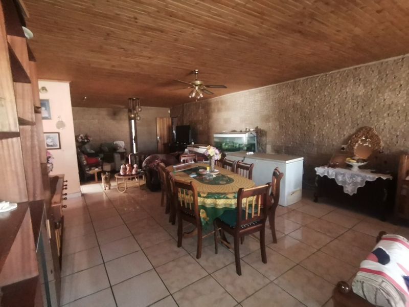 4 Bedroom Plot of 2.4 HA - Mullerstuine! - Photo 4