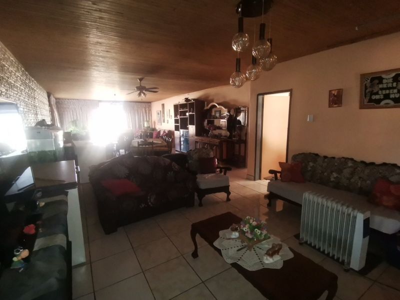 4 Bedroom Plot of 2.4 HA - Mullerstuine! - Photo 5