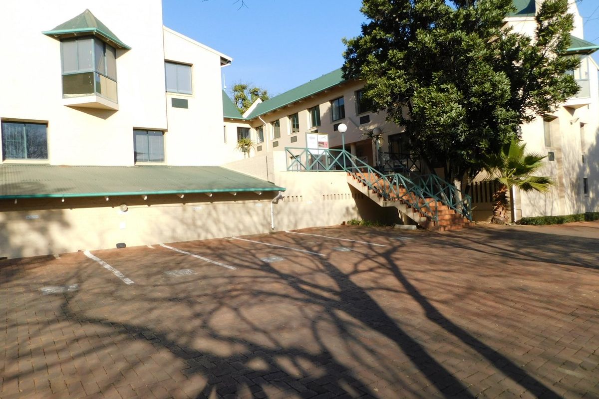 Bright Offices Available Now In The Randburg Business Area. - Photo 2
