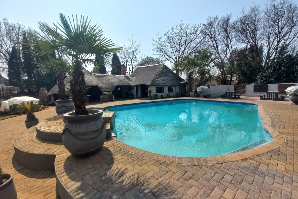 Amazing property for sale!! - Photo 2