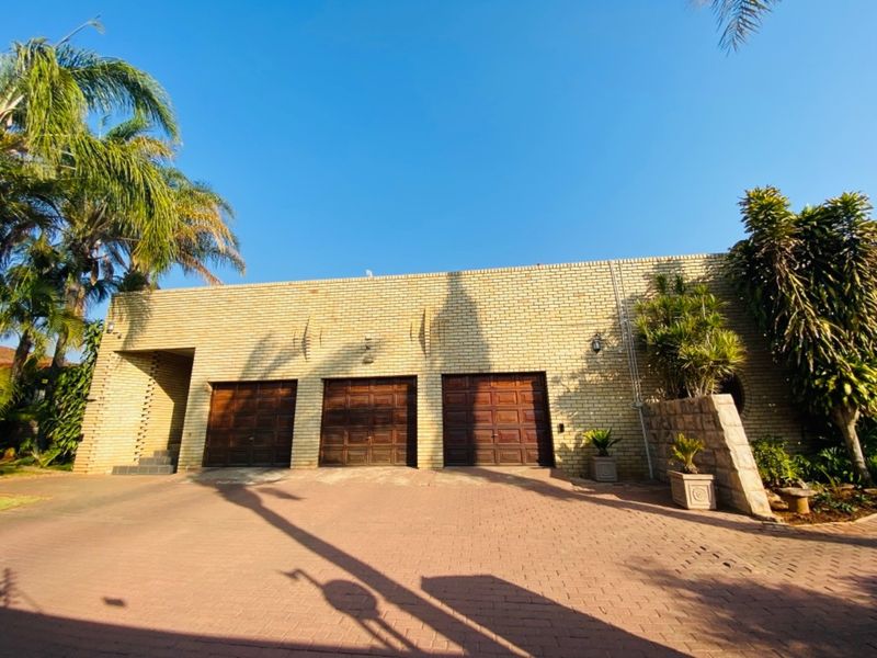 5 Bedroom House for Sale in Bendor - Photo 3