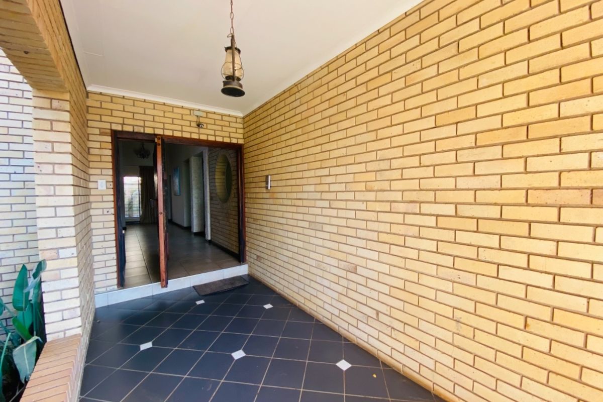 5 Bedroom House for Sale in Bendor - Photo 5