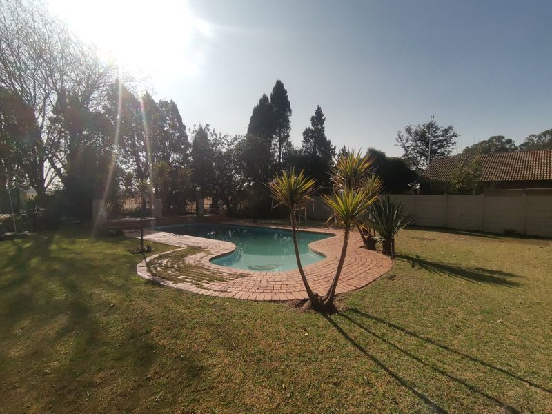 WHAT MORE DO YOU WANT THEN THIS 8.9 HA PLOT WITH 2 MIAN HOUSES, 3 FLATS AND A WENDY FLAT - Photo 4