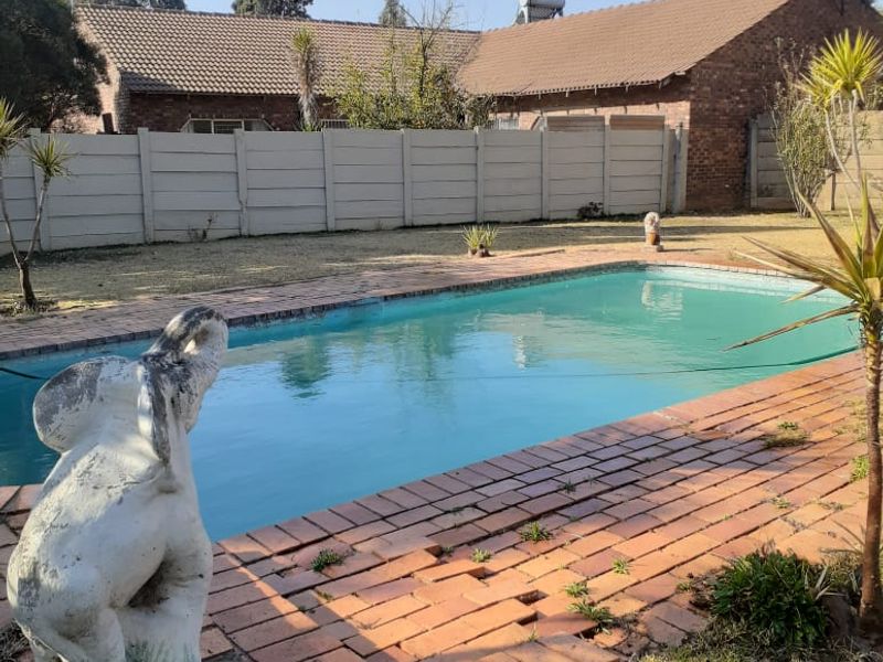 WHAT MORE DO YOU WANT THEN THIS 8.9 HA PLOT WITH 2 MIAN HOUSES, 3 FLATS AND A WENDY FLAT - Photo 5