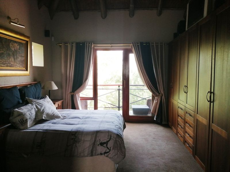 Miraculous, Elegant Estate Property situated @ Secure nature Reserve. - Photo 10