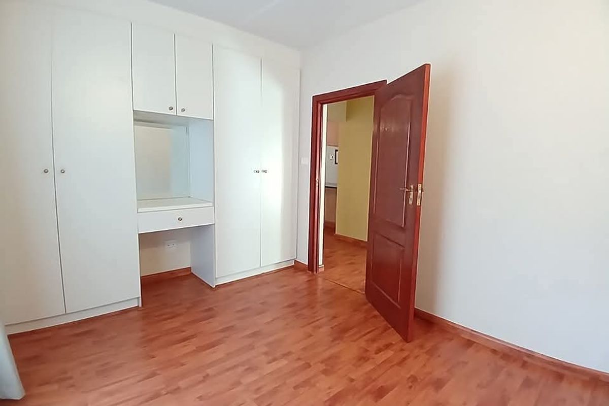 Modern townhouse for sale in Sasolburg close to shopping centers - Photo 4