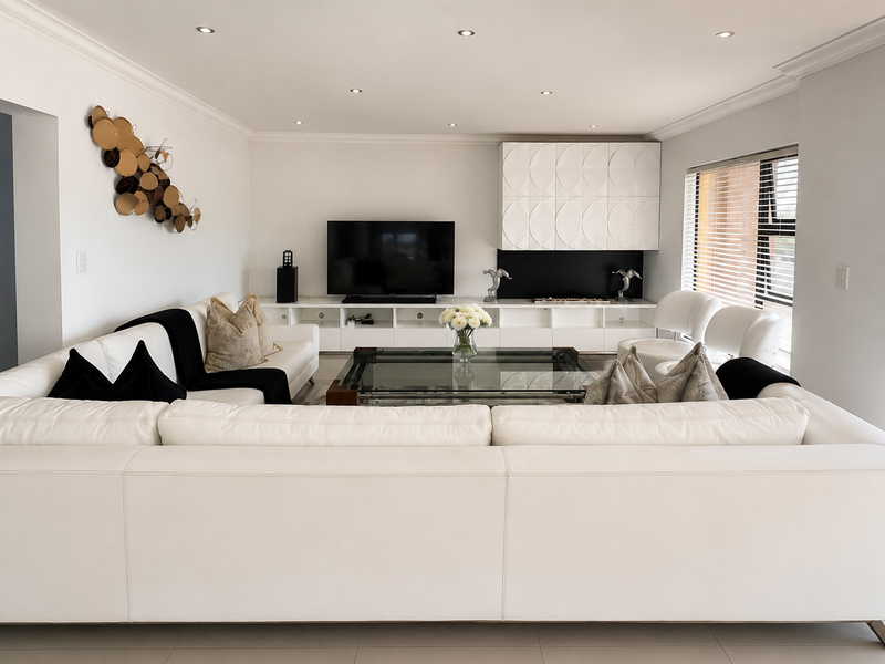 Prestigious Family Home for Sale in Bankenveld Golf Estate - Photo 9
