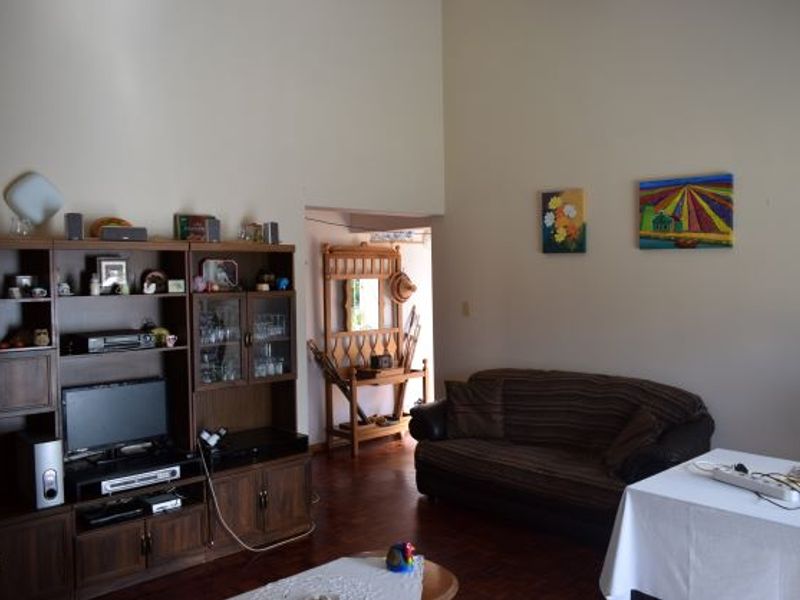 Super neat family home in prime area. close to Sasolburg Boulevard. - Photo 8