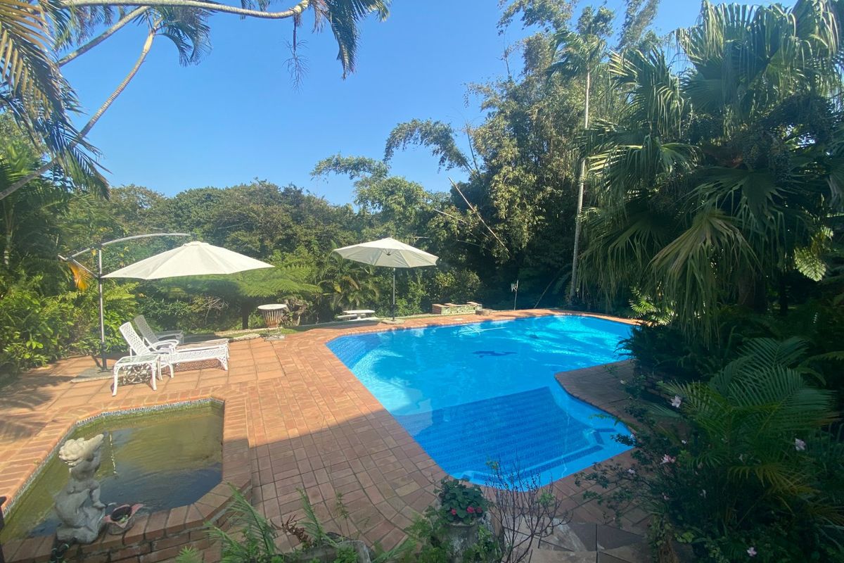 Immaculate property in Meerensee - Photo 2