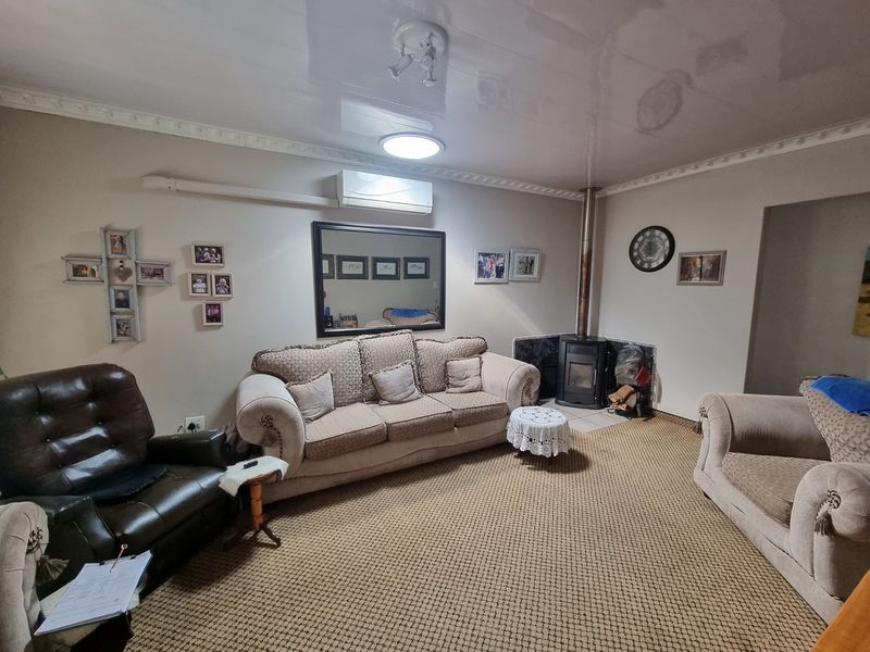 Magnificent house for sale in Prime area in Sasolburg. - Photo 3